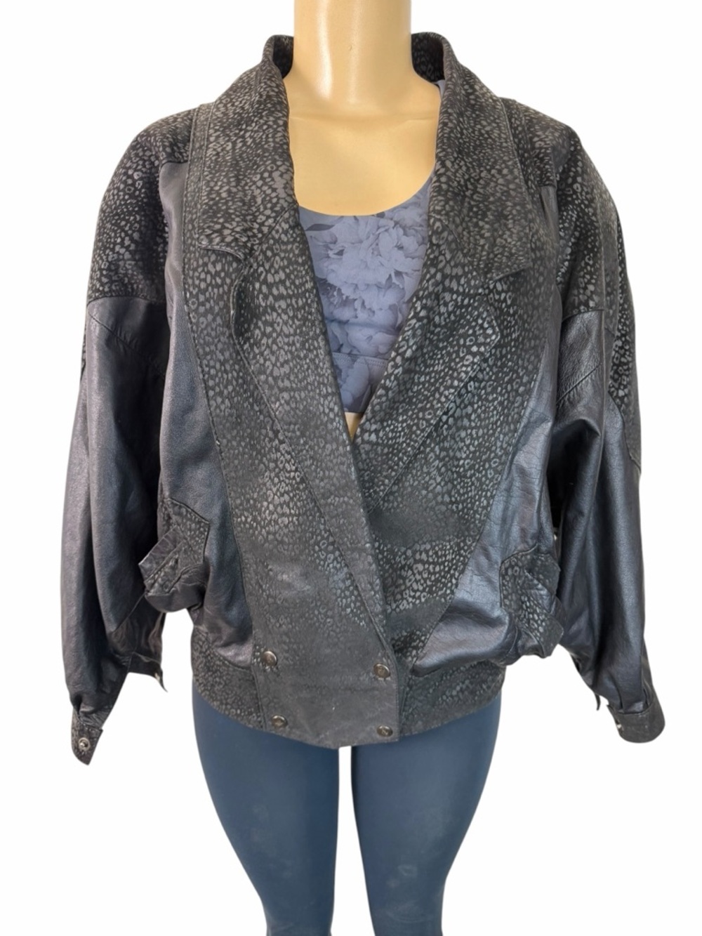 Vintage Giovanni Leather Moto Jacket 80s  padded shoulders bat sleeve medium